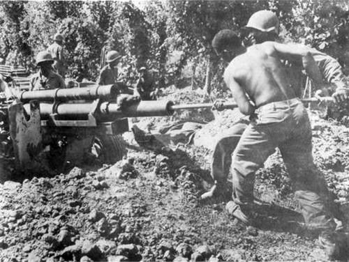 Gun Crew of Battery B, 598th Field Artillery