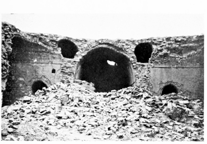 Fig. 100.—UKHEIḌIR, NORTH SIDE OF COURT M.