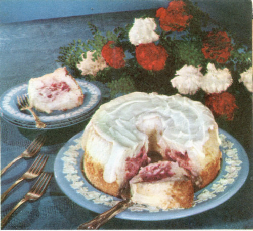 Strawberry angel cake